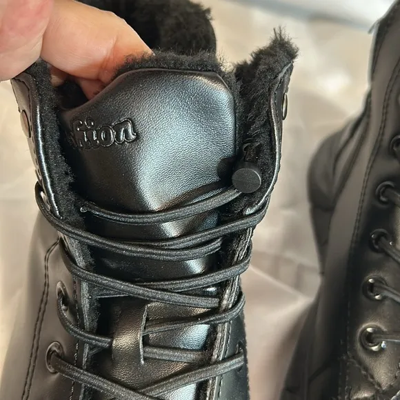 Men's British Style High Top Zippered, Plush Lined Leather Boots. Size 13. NWT