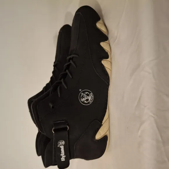 Men's Flyland Chukka Black Men's Shows