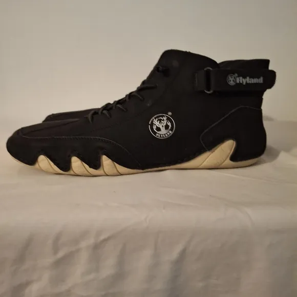 Men's Flyland Chukka Black Men's Shows