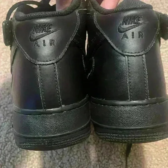 Men’s Nike Air Force 1’s Mid Triple All Black Shoes Size 12