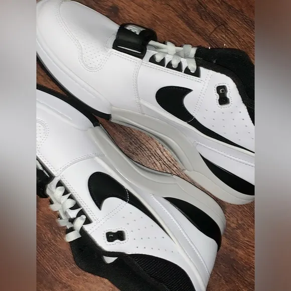 Mens Nike Air Forces shoes sneakers
