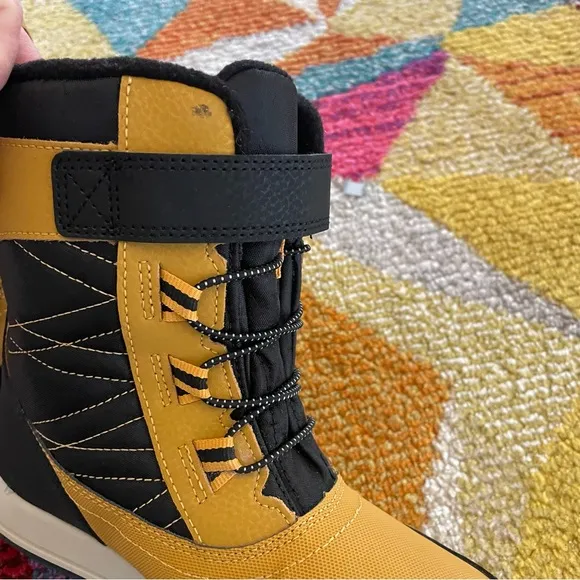 Merrell Kids Snowstorm Yellow and Black Winter Boots Size 2