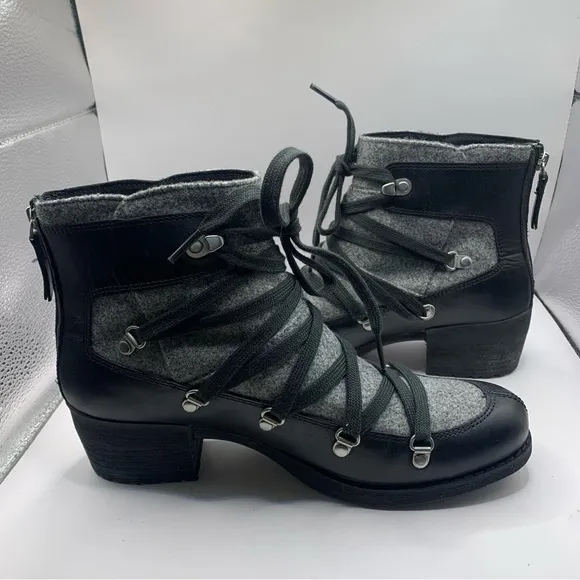 Merrell Women's Shiloh II Warm Black Leather Gray Felt Zip Boots Size 9