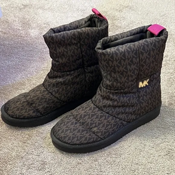 Michael Kors Brown and Pink Winter Boots | Warm Fleece | Size 8 | Never Used