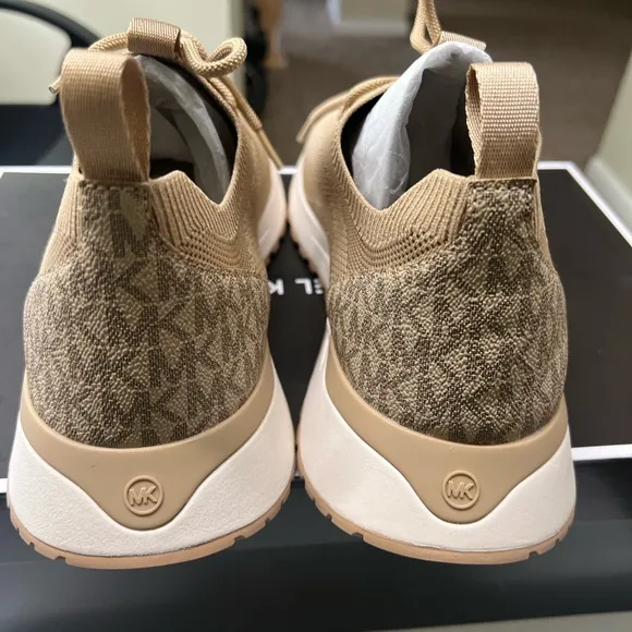 Michael kors DAX SLIP ON SF STRETCH KNIT Mens shoes camel color