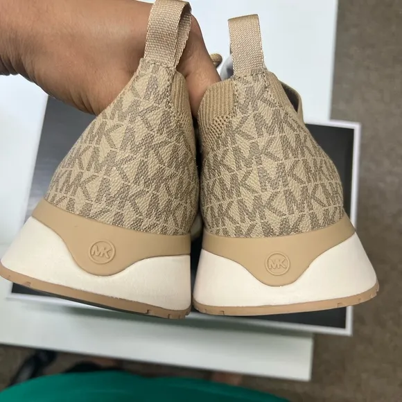 Michael kors DAX SLIP ON SF STRETCH KNIT Mens shoes camel color