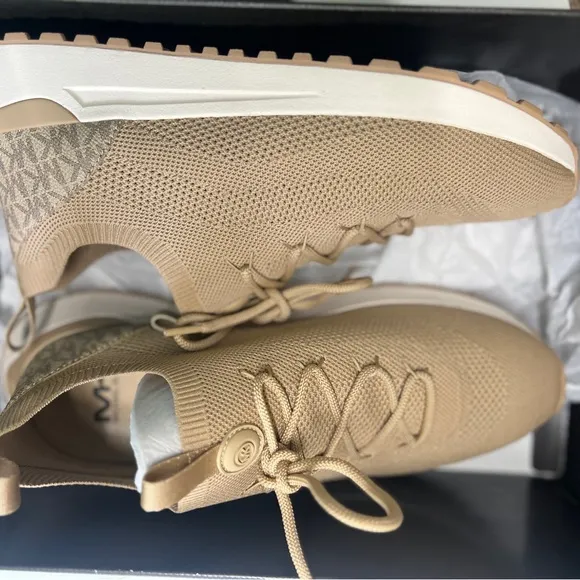 Michael kors DAX SLIP ON SF STRETCH KNIT Mens shoes camel color