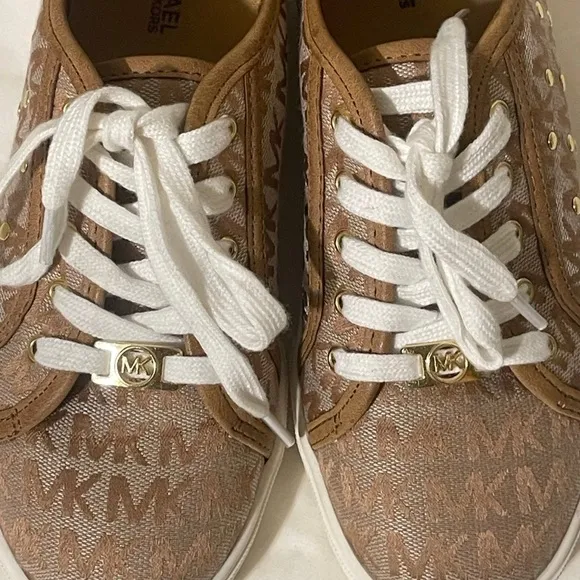 Michael‎ Kors Medici Lace MK Signature Sneakers women’s size 4 Tan/Gold