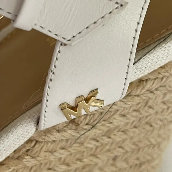 MICHAEL Michael Kors Women’s Penelope Wedge Canvas Shoes Size 9 NEW