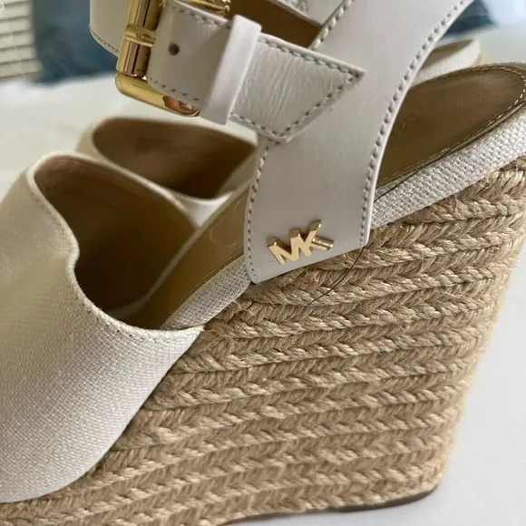 MICHAEL Michael Kors Women’s Penelope Wedge Canvas Shoes Size 9 NEW