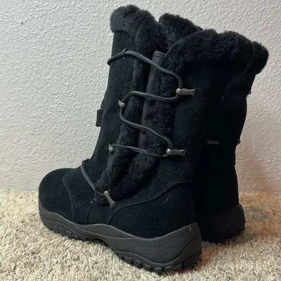 MIKN by Baffin Kamala Black Suede Winter Boots Women's size 11