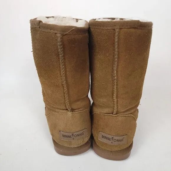 Minnetonka Genuine Sheepskin leather Women Olympia Short Boots Golden Tan size 8
