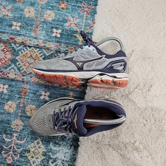 Mizuno Wave Rider 21 Womens Size 7.5 Running Shoes Gray Blue Orange