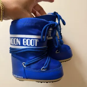 Moon Boot Blue Insulated Winter Boots