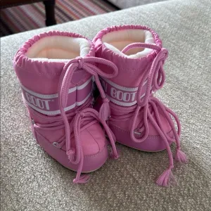 Moon Boot Pink Insulated Winter Boots