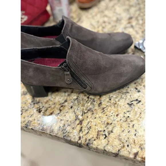 MUNRO ANNEE Taupe suede leather size 7.5 heel professional career comfort shoes