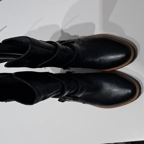 Naturalizer Tex Boot in Black