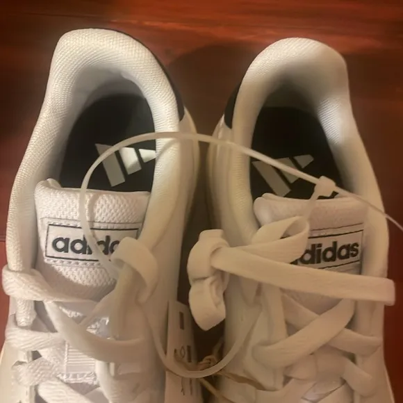 New ADIDAS ADVANTAGE WHITE / BLACK KIDS  LACE SHOES SNEAKERS