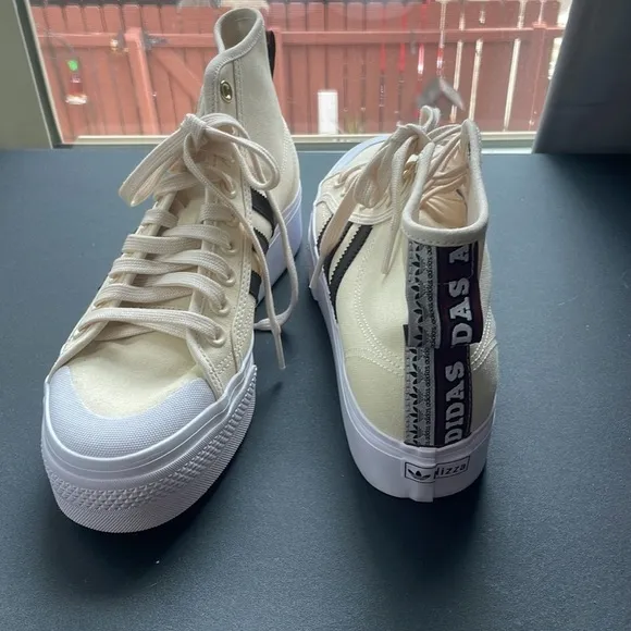 NEW adidas Nizza Platform Lace Up Mid Shoes Wonder White Size 10