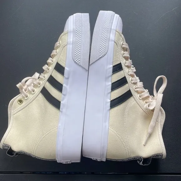 NEW adidas Nizza Platform Lace Up Mid Shoes Wonder White Size 10