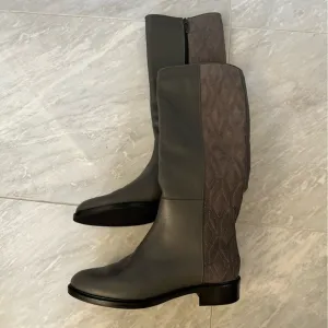 New Aquatalia boots zipper closure grey leather and suede