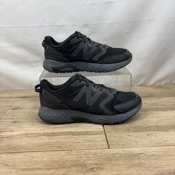 New Balance 410 V5 Black/Red Men’s Size 10.5 4E All Terrain Hiking Shoe