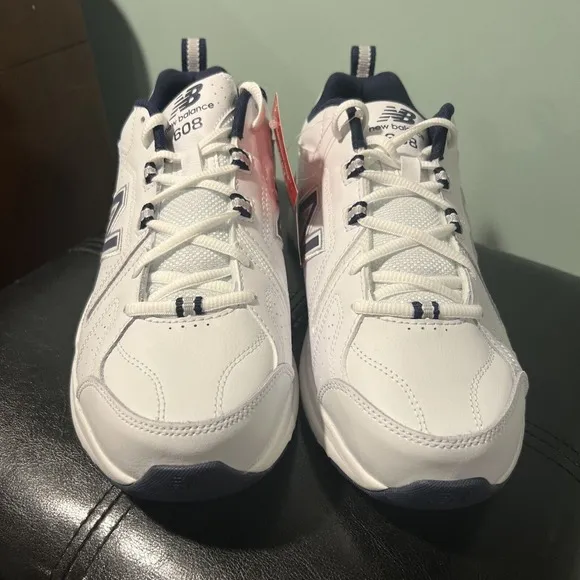New Balance 608 White Navy Mens Training Sneaker Shoes MX608V5 NWT Size 8.5