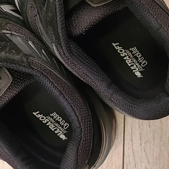 NEW BALANCE 990v5 Black Grey Colorway Sz‎ 12 Mens Shoes Sneakers USA