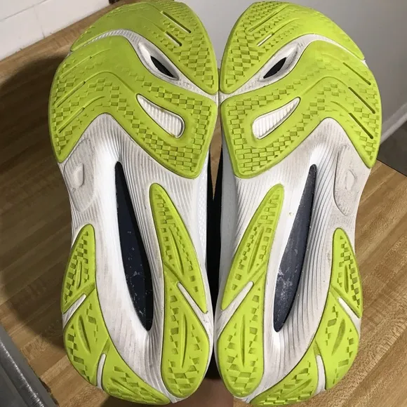 New Balance Fuelcell Walker Elite Size 8 Men