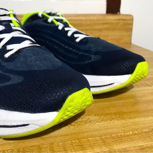 New Balance Fuelcell Walker Elite Size 8 Men