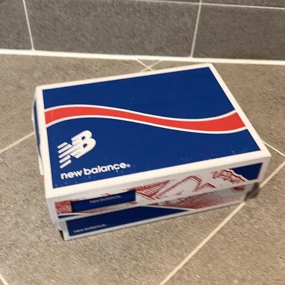 New Balance KE410KRI shoes sneakers 410 hook and loop Toddlers Boys Size 6