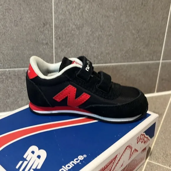 New Balance KE410KRI shoes sneakers 410 hook and loop Toddlers Boys Size 6