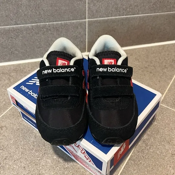New Balance KE410KRI shoes sneakers 410 hook and loop Toddlers Boys Size 6