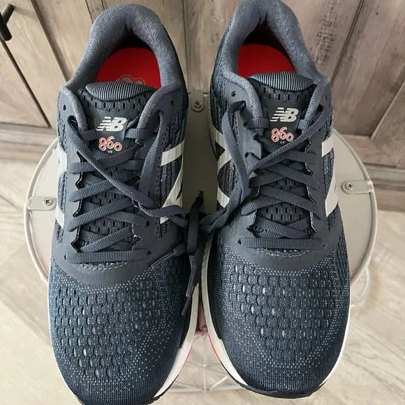 New Balance Mens 860 V9 Blue Running Shoes Sneakers M860PF9 Size 9 D NWOB