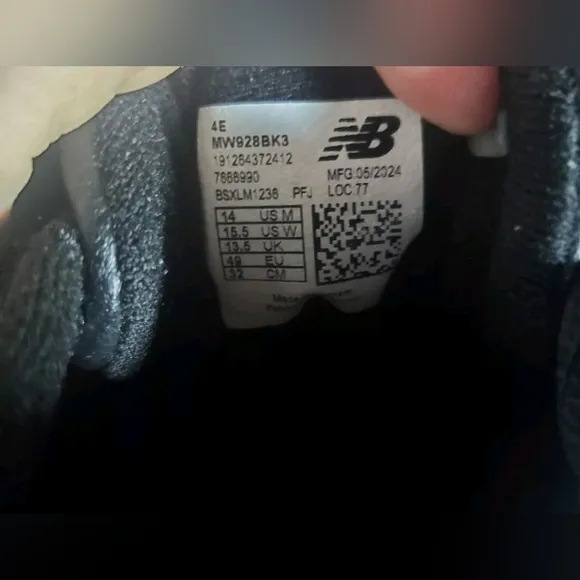 New Balance Men's 928 V3 Black Walking Shoes