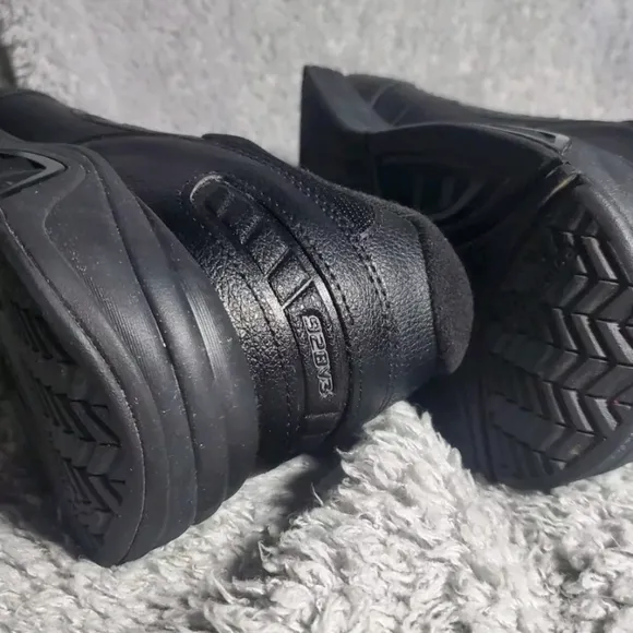 New Balance Men's 928 V3 Black Walking Shoes