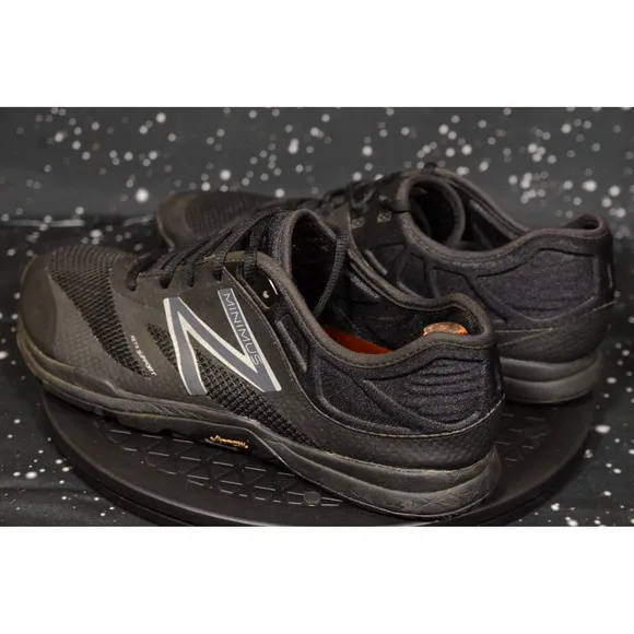 New Balance Minimus 20v5 Men's Sneakers Sz 10.5 D Black Training Shoes MX20BK5