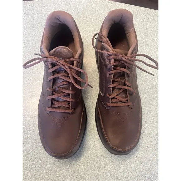 New Balance Shoes Men's 15 Walking Brown Leather Comfort Sneakers Lace Up 928 V2