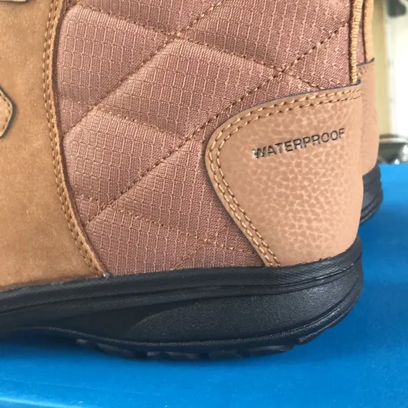 New COLUMBIA Ice Maiden ll Tan Black  Insulated Winter Boots