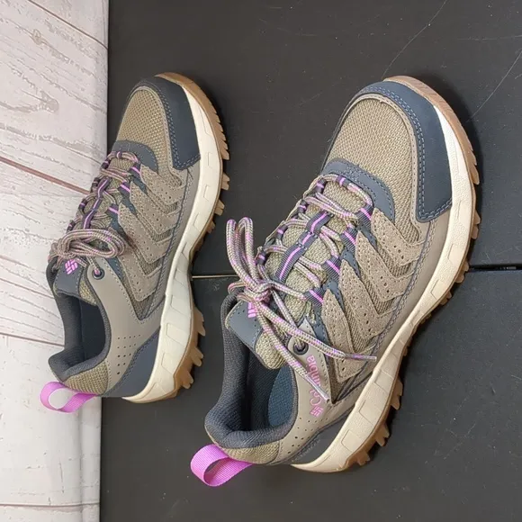 (NEW) Columbia Strata Low 'Sand' Waterproof Hiking Boots Women's Size 6