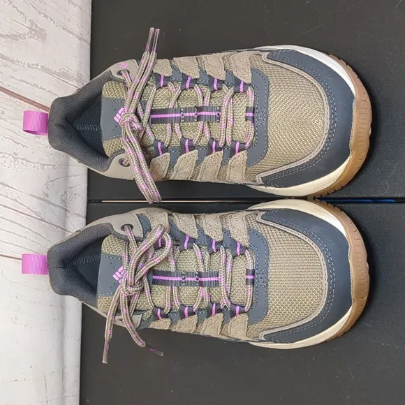 (NEW) Columbia Strata Low 'Sand' Waterproof Hiking Boots Women's Size 6