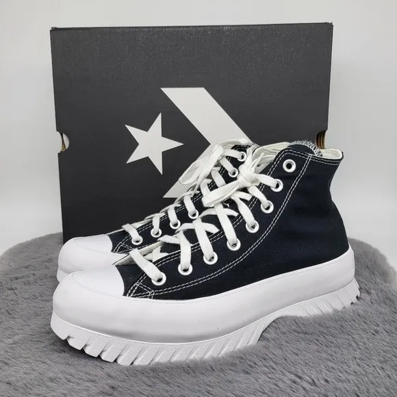 New Converse Chuck Taylor All Star Lugged 2.0 Size 10.5 Women's Shoes