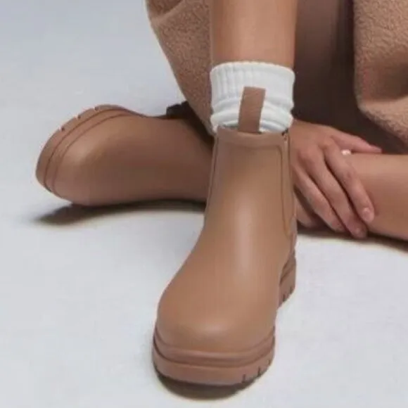 NEW Everlane The Rain Boot Womens 6 Tawny Brown Rubber Chelsea Boots