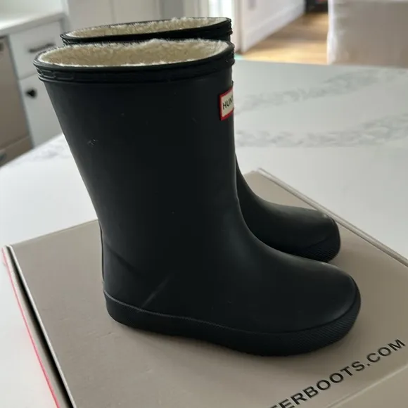 New in Box! Hunter Classic Black Boots Insulated-Toddler Size 10