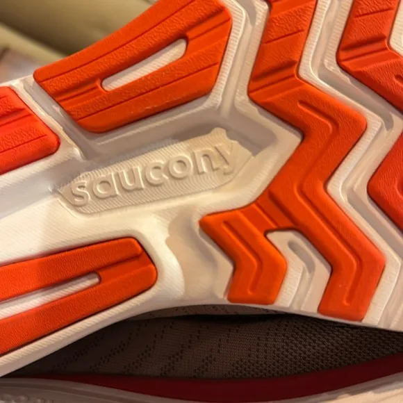NEW Saucony RIDE 13 Boston Mens 13 Khaki Orange Lace Up