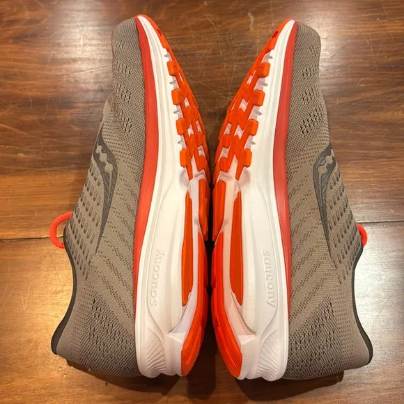 NEW Saucony RIDE 13 Boston Mens 13 Khaki Orange Lace Up