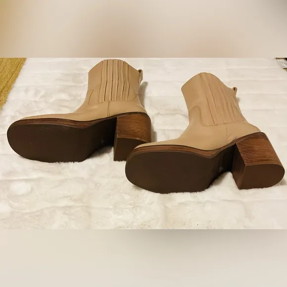 New! Seychelles Boots