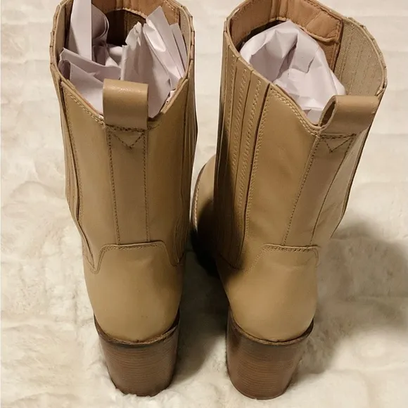 New! Seychelles Boots