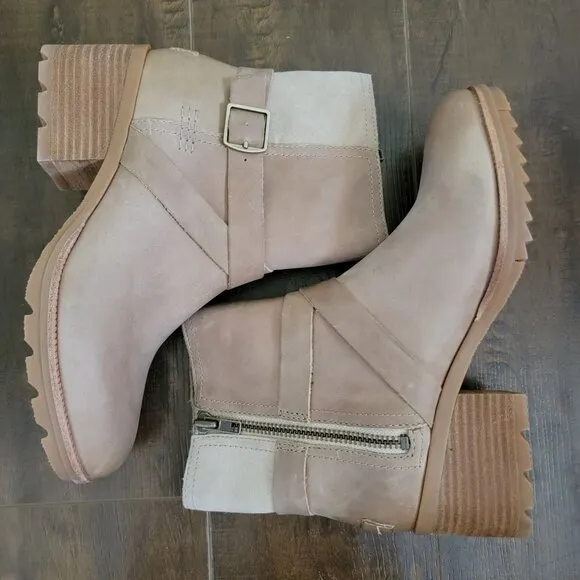 NEW Sorel Cate Buckle Boots Womens 7 Beige Leather Neutral Outdoors Rustic