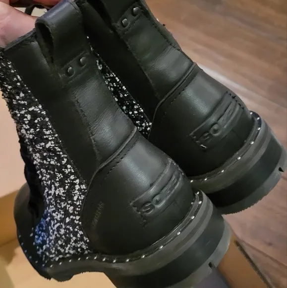 NEW! SOREL Lennox Lace Up Cozy Waterproof Boots 6.